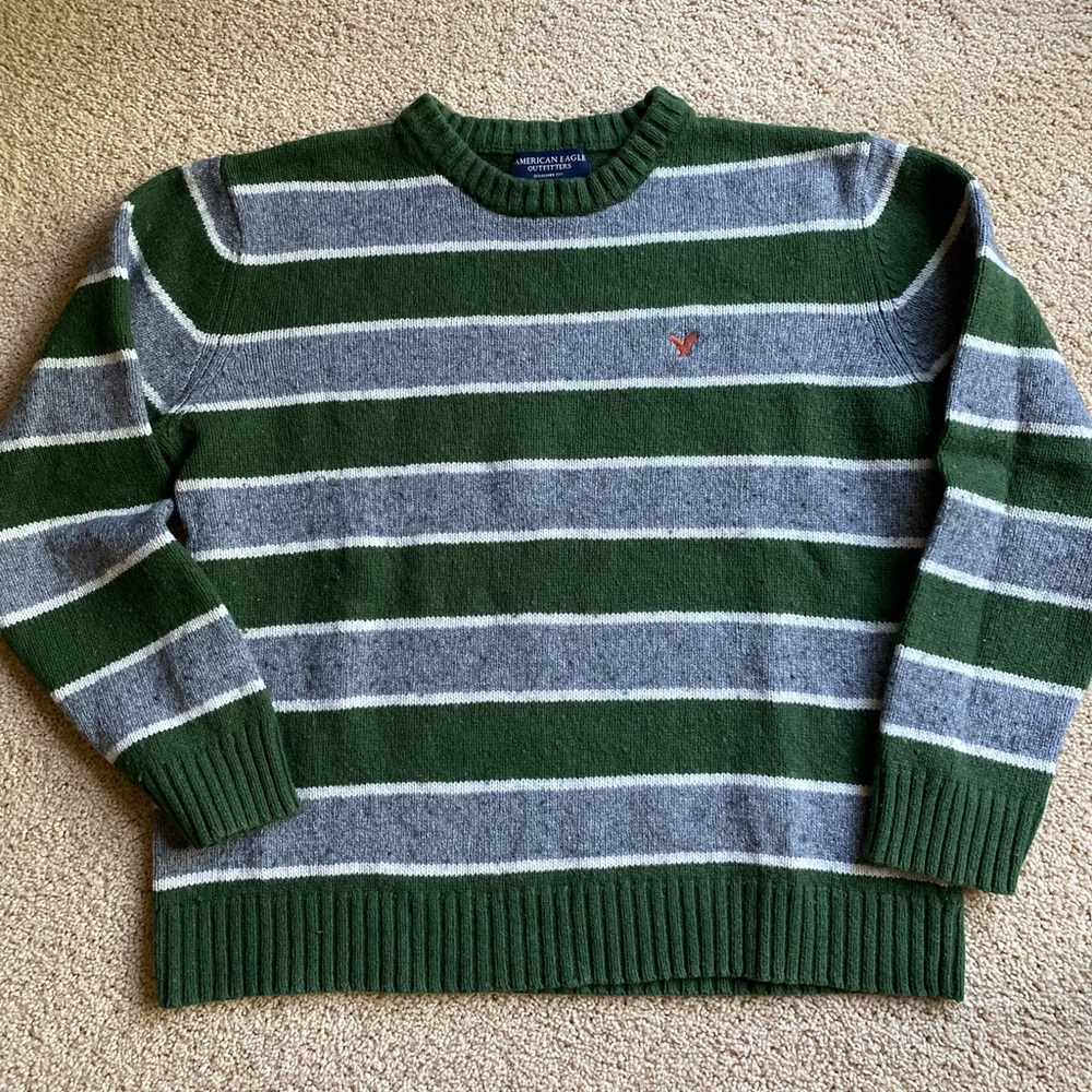 American Eagle Sweater